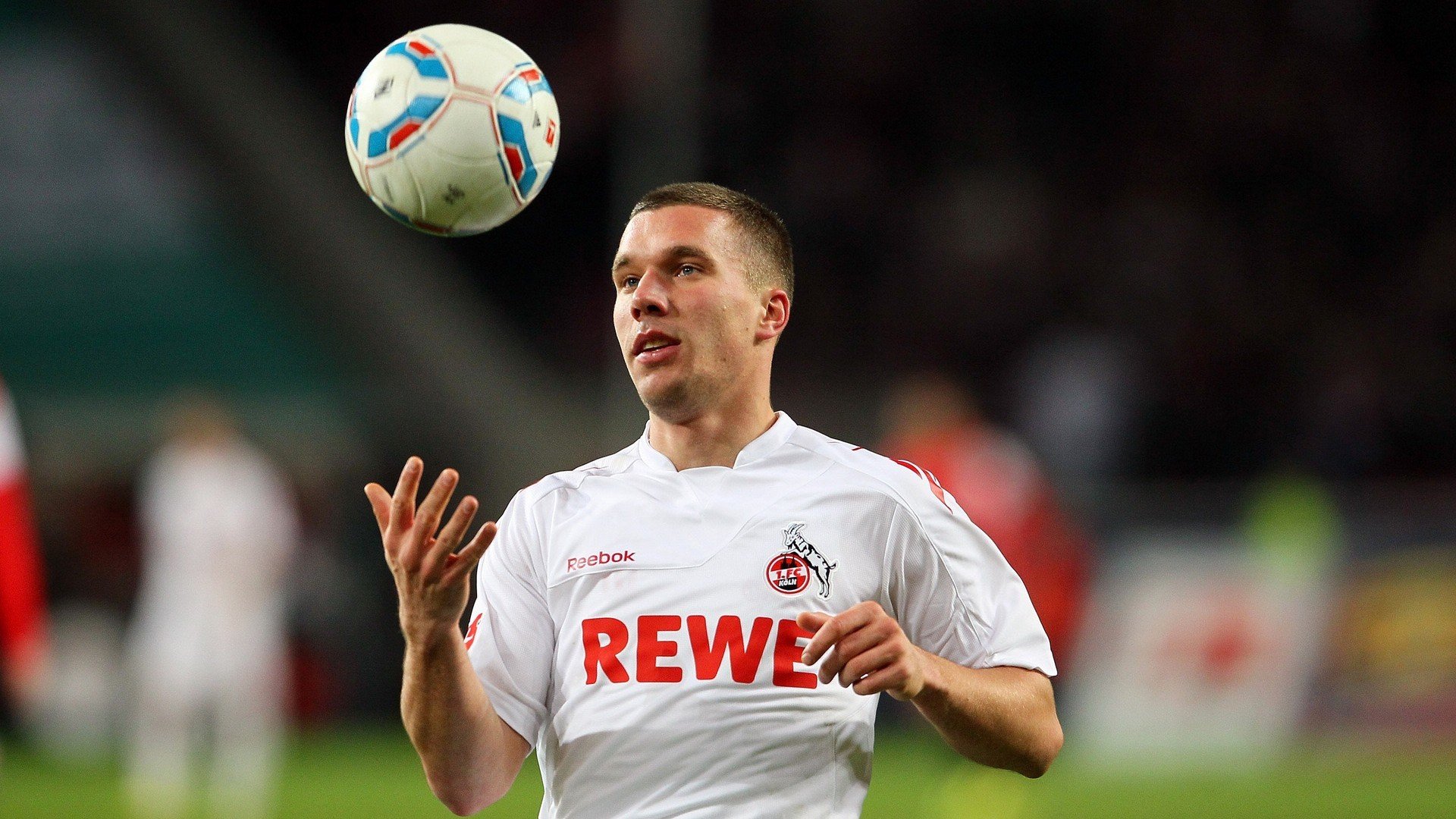 “安赫尔·巴尔博萨的灵活性与反应速度,助力阿根廷美洲狮队实现快速反击”