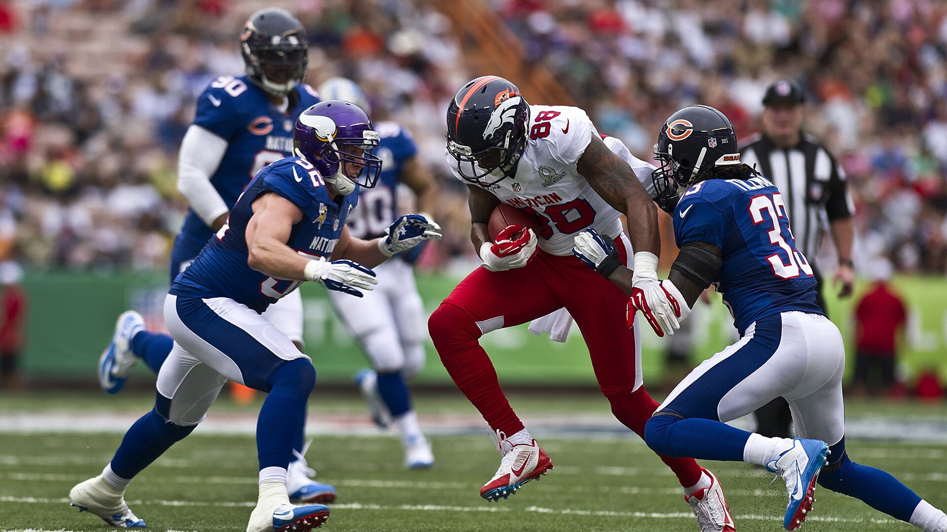 世界杯：体育老师安排学生模仿经典进球跑位 实战化课堂受欢迎